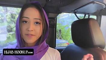 Alexia Anders, Si Gadis Muslim Nakal, Menyelundupkan Pacarnya Untuk Petualangan Panas Terlarang Dan Ketahuan Ayahnya