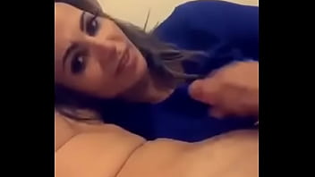 Gadis Desi Panas Memberikan Blowjob Yang Menggairahkan