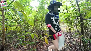 สาวไทยใจกล้าโชว์หีสวยริมถนนท่ามกลางทุ่งนาอันเขียวขจี