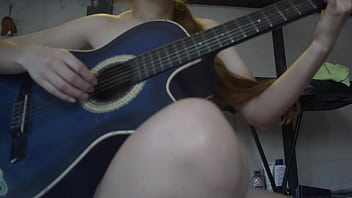 Gadis Musik Bayar Dengan Seks Demi Masuk Band, Dia Sangat Suka Kontol Karena Dia Telan Semua Dan Masih Minta Tambahan
