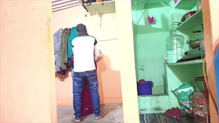 Bhanje Ne Apni Jawani Se Bhari Mami Ki Gaand Ko Zor Zor Se Chodkar Pichwada Phaad Diya