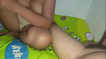 Gairah Terlarang Ibu: Berahi Membara Di Ranjang Teman Suami