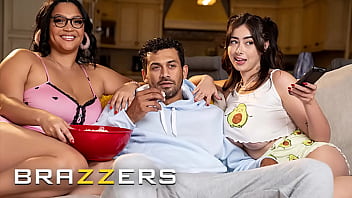Ashlyn Peaks & Chloe Surreal Ajak Crush Mereka Nonton Bareng, Tapi Malah Berubah Jadi Malam Panas Bertiga Yang Liar