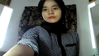 Jilbab Sange Ganas Pamer Tubuh Seksi Dan Menggoda