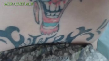 Adik Tiri Bergoyang Montok