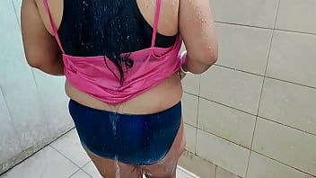 Mandi Telanjang Bhabi Desi Baru Nikmat Yang Liar Dan Menggoda
