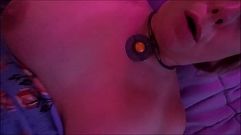 Ibu Dan Anak Tiri Berdua Saja – Brianna Beach – Ibu Yang Didahulukan – Cuplikan Panas