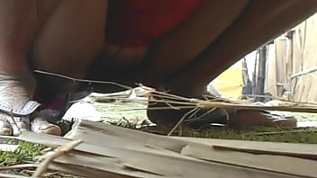 Bulu Lebat Desi Basah Menggoda