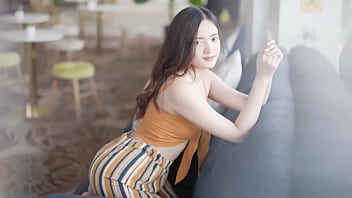 Gadis Indo Seksi Montok Manis Menggoda