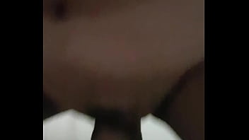 Nyonya Muda Hampir Tak Tahan Dengan Batang Gue Yang Ganas