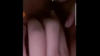 Istri Dan Suami Indonesia Saling Memuaskan Diri Lewat Video Call Yang Panas