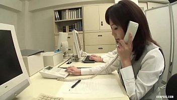 Mengisap Kontol Di Kantor Adalah Cara Yang Luar Biasa Untuk Menghabiskan Waktu