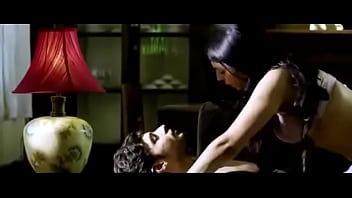 Adegan Panas Dan Menggairahkan Di Film Hindi