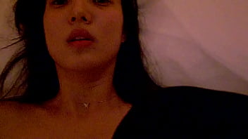 Gadis Tionghoa Cantik Melahap Sperma Ku