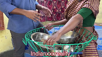 Keluarga Tiri India Paling Hot Dengan Suara Desi Yang Menggoda