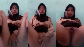 Gadis Kecil Berseragam Pramuka Yang Mesum Di Ruang Kelas