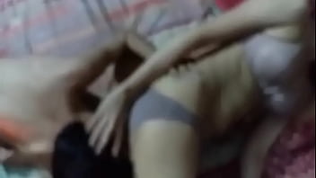 Gadis Seksi Dari Desa Yang Menggoda