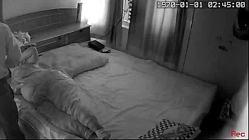 Istri Tua Buddha Dihardiki Ganas Ala Desi