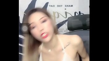 女主播光溜溜脱衣诱惑你