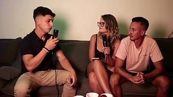 Minta Fetish Untuk Bikin Hamil, Susah Ngomong Ke Keluarga, Udah Lemes, Tapi Pas Ketemu Pasangan Hotwife Dan Cuckold… – Michael Douglas (tonton Di: Sheer/red)