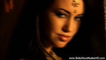 Kekasih Erotis Dari India Yang Menggoda Dan Memabukkan