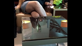Gadis Tionghoa Montok Dengan Tubuh Seksi Yang Menggoda