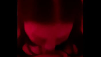 Servis Mulut Panas Dari Gadis Oriental