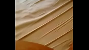 Istri Desi Julia Dikencingi Suami