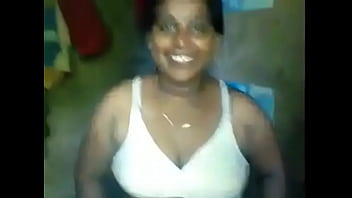 Wanita India Yang Sedang Bergairah Ketahuan Sedang Asyik Dengan Kekasih Gelapnya