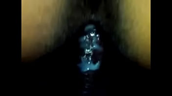 Gadis India Yang Menggoda Dengan Lekuk Tubuh Yang Membara