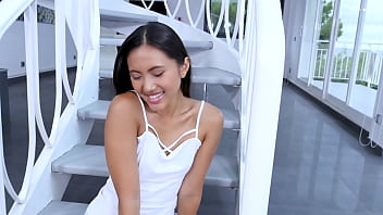 Gadis Asia Thailand May, Kontol Gede Ngentot Mulut Dan Telan Sampai Habis