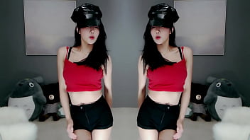 Em Gái Trung Quốc Uốn éo Trên Bãi Biển Nóng Bỏng