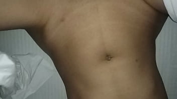 Gadis India Yang Menggoda Dengan Tubuh Seksi Dan Aura Erotis