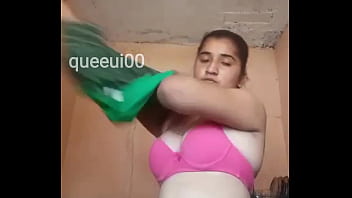 Gadis Desi Riya Yang Menggoda Dan Penuh Gairah