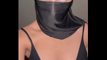 Gadis Arab Berhijab Meremas Payudaranya Perlahan • Solo Muslimah Mesum Menyembah Buah Dadanya