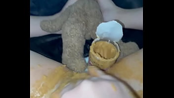 Selera Ekstrem Los Angeles: Krimi Kacang Amerika Menggencet Liang Perawan Arab 18 Tahun Yang Masih Merah Muda, Fetish Makanan Hardcore Hingga Klimaks