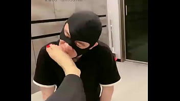 Gadis Seksi Menggoda Di Live Streaming Pijat Refleksi Kaki Tiongkok