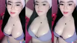Celoteh Basah Di Belahan Dadamu Yang Menggoda