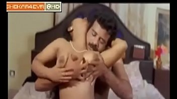 Gadis Seksi Desi Yang Menggoda