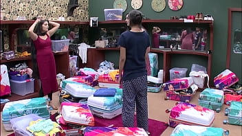 Tayangan Tv India Dengan Payudara Besar Yang Menggoda