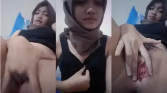 Gadis Berhijab Toge Basah Memek Becek