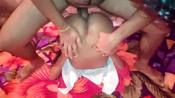 रात भर गर्म मुलाकात: अकेली शिक्षिका के साथ अश्लील मज़ा