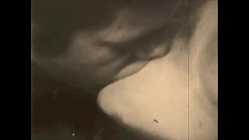 Pikiran Tersembunyi Ibu Tiri Seksi Di Balik Hubungan Terlarang