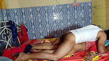 एक बेहोशी के लड्डू खिलाकर उस ढोंगी बाबा ने मेरी कुंवारी चूत को चोद डाला