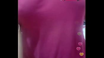 Gadis Bigo Live | Tanpa Bra, Dada Telanjang Menggoda