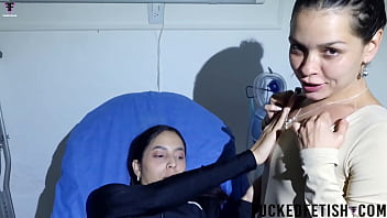 Helen Star Dan Yessica Bunny: Darurat Bercinta Dalam Gelap Gulita