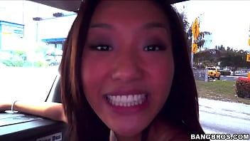 Alina Li Butuh Banyak Kontol Sekarang