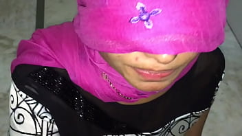Tetes Sperma Mengalir Di Tenggorokan Bhabhi Gujarat Yang Haus Orgasme