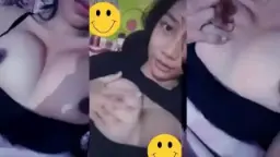 Gadis Vcs Menggoda Payudara Montok