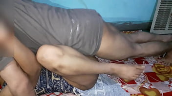 Istri India Muda Yang Menggoda